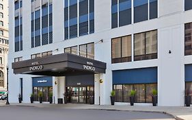 Holiday Inn Express & Suites Detroit Downtown